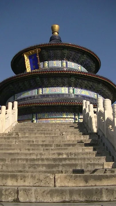 Temple of Heaven rotunda with blue-tiled roof and marble stairway
